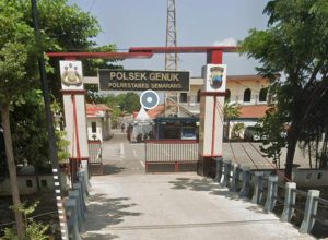 TAHANAN POLSEK GENUK TEWAS,DIDUGA DIANIAYA TAHANAN LAIN MASYARAKAT MEMINTA POLDA JATENG KLARIFIKASI